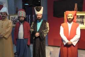 ankarada-181-yillik-gurur-tarihi-polis-kiyafetleri-sergisi-ziyaretci-akinina-ugradi-xMP2CNWC.jpg